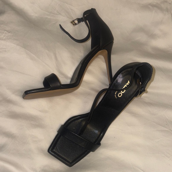 NEW Aldo Elegant Black Strap Heels - Picture 2 of 4